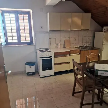 Ivana Apartment *