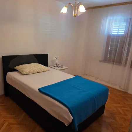 Apartment Ivana *